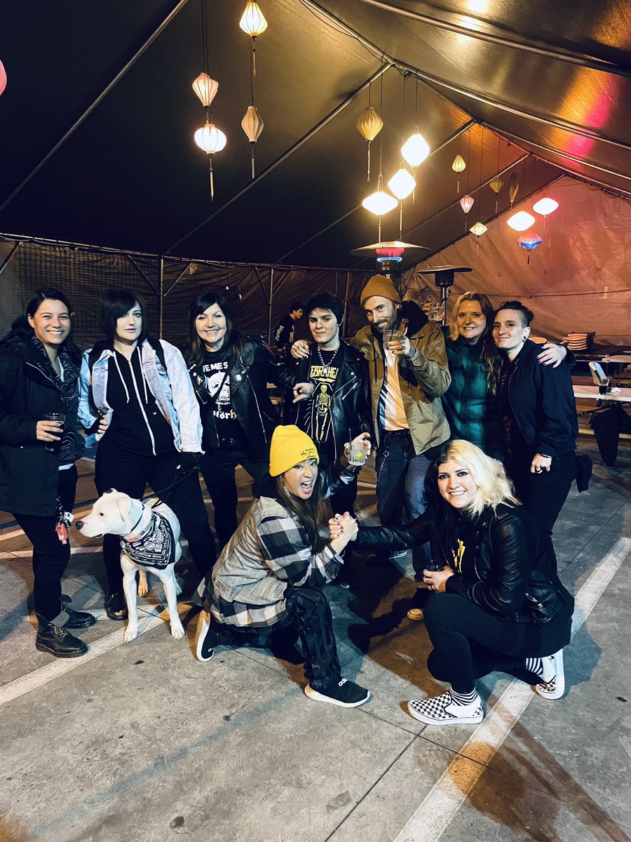 We had a blast with our friends at Alex Bar!❤️ @alexsbar @bcbcmusic @thelastgangband @MaxMudfight @venomouspinks @gabykaos @staceysrad #usa #losangeles #punkrock #friends #badcopbadcop #thelastgang #alexbar #sbäm