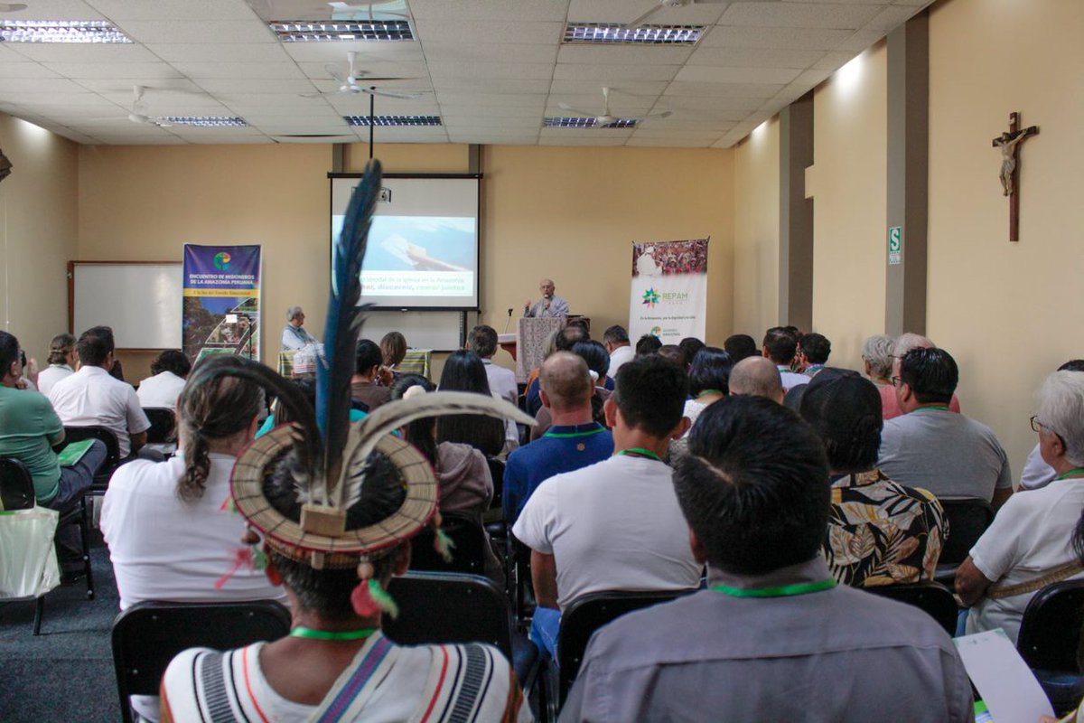 CaaapPeru's tweet photo. 🟢 Desde el #CAAAP, compartimos el inicio del "Encuentro de Misioneros de la Amazonía Peruana: A la luz del Sínodo Amazónico". Participan más de 90 misioneros de los ocho vicariatos de la #Amazonía del #Perú. https://t.co/kojzUB8fu2