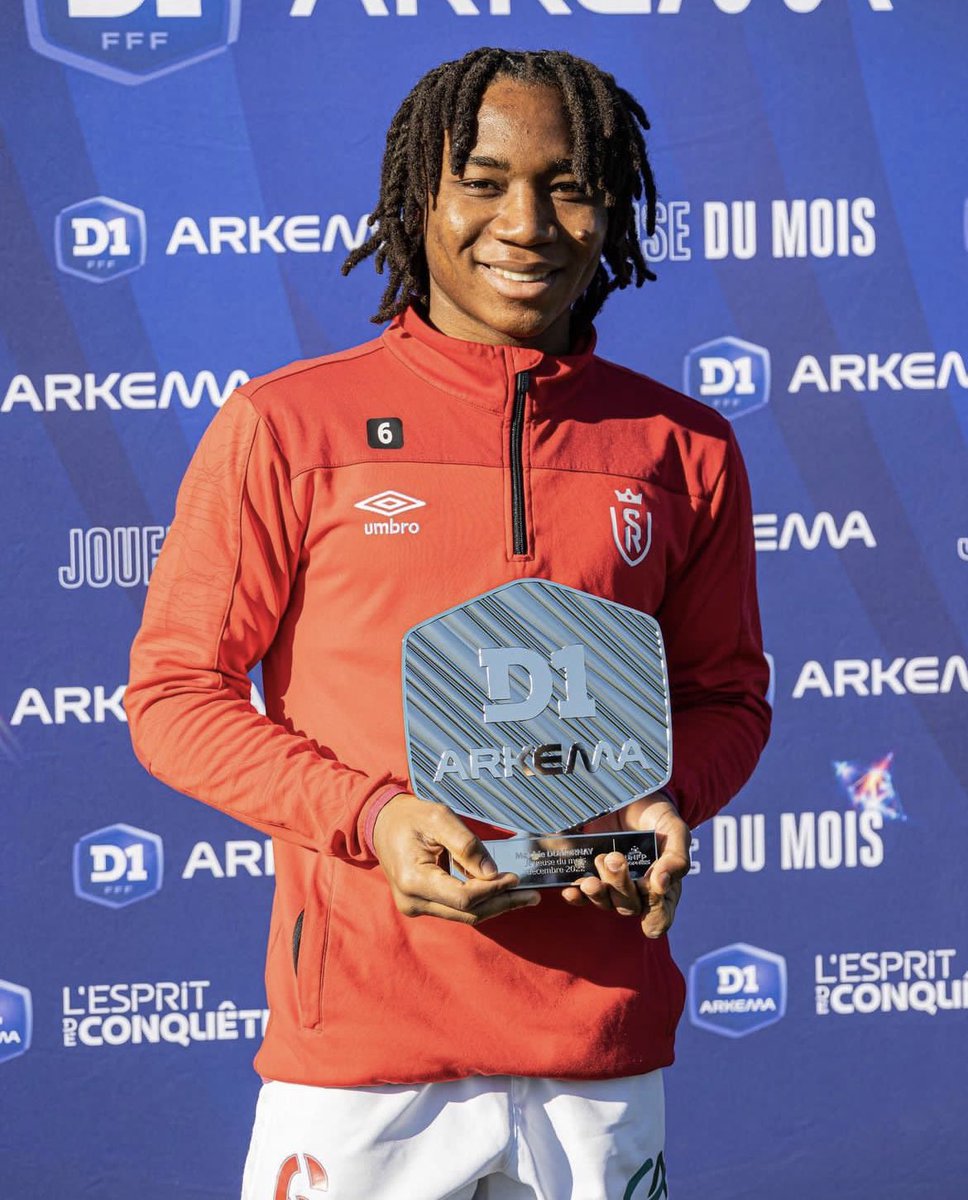 Caleb_Jephte's tweet photo. Melchie Daelle Dumornay qui remporte le trophée de « joueuse du mois de décembre » dans le championnat français.

Une grande première dans l’histoire pour une haïtienne.

C’est beau. 🤩❤️🇭🇹 https://t.co/M0e8w14yhE