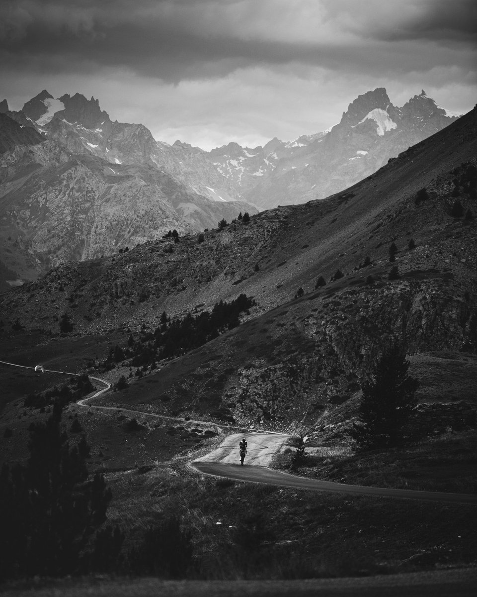 AlenMilavec's tweet photo. Man vs Nature…

@TamauPogi in the French Alps.
#nature #weather #rain #cycling #sport #photography https://t.co/boAVcLJDA9