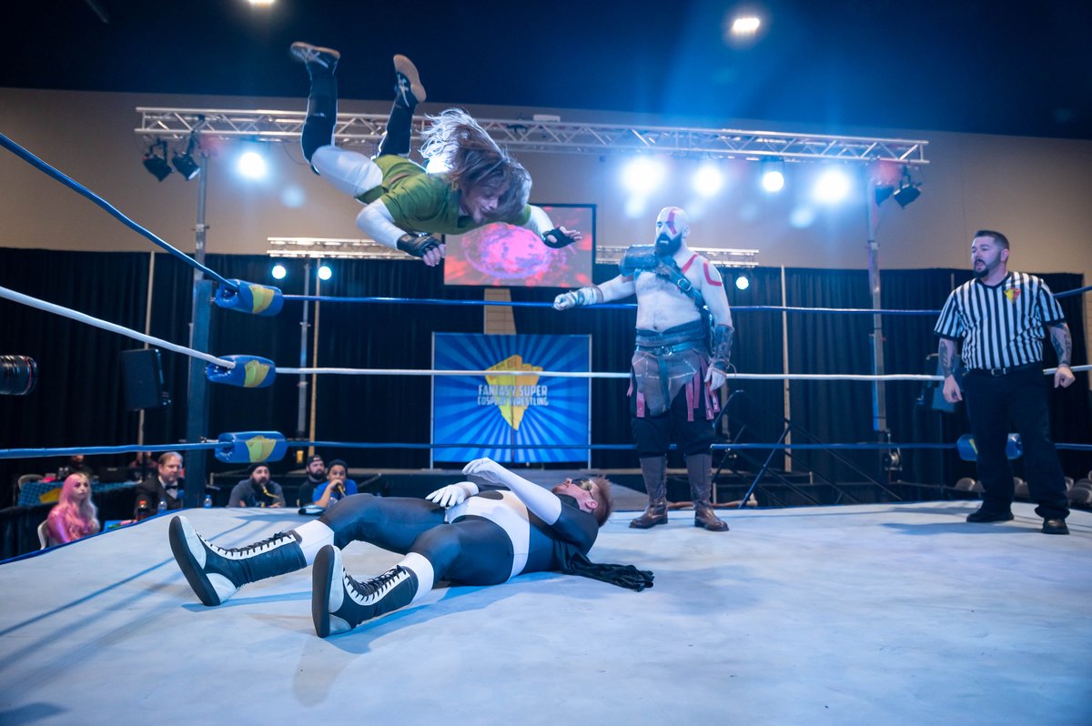 Head over to our Facebook page now and check out some of the images we found from Galaxycon Richmond 2020! 
facebook.com/FantasySuperCo…