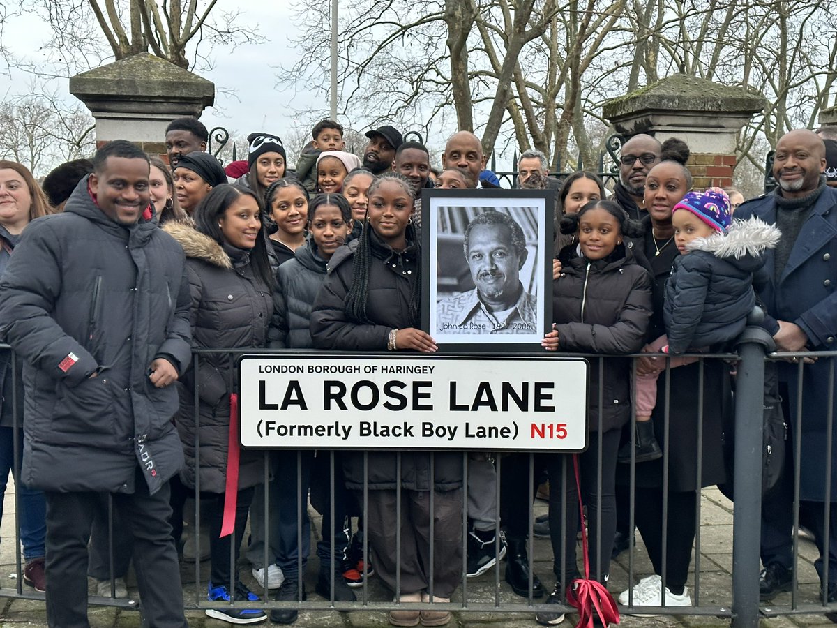 Fantastic to finally see La Rose Lane being unveiled in Tottenham today. Well done to our CLP members but mainly to the committee that made the decision to rename BBL - @CllrEjiofor, @Emina_ibrahim, @preston_tabois @coadje, Mark Blake, Mahir Demir and Kaushika Amin