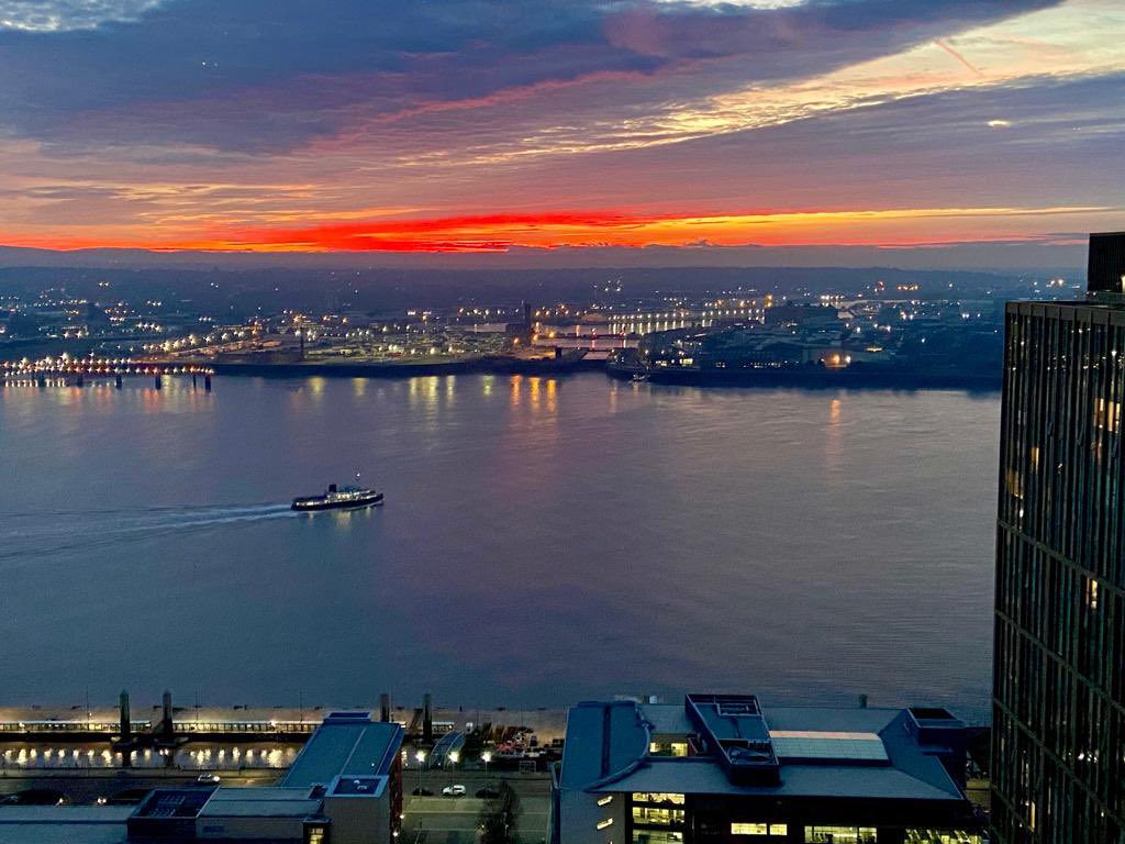 The view from our restaurant is unrivalled 😍

#liverpool #panoramic34