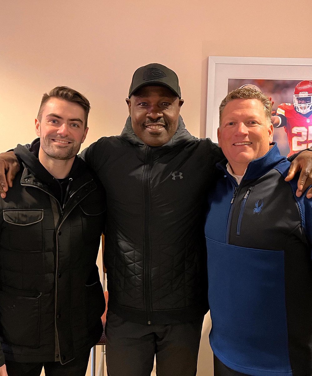 kustom440's tweet photo. An eventful weekend supporting the @Chiefs ❕🏈🔴🟡

Thanks @jack_harvey93 &amp; @ChristianOkoye for joining us🏈🏎️ https://t.co/1w0XX9MaFZ