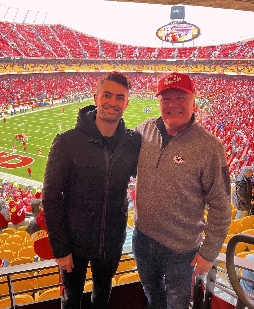 kustom440's tweet photo. An eventful weekend supporting the @Chiefs ❕🏈🔴🟡

Thanks @jack_harvey93 &amp; @ChristianOkoye for joining us🏈🏎️ https://t.co/1w0XX9MaFZ