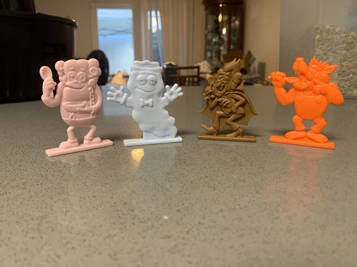 Jordan_Jones3's tweet photo. Back in October I entered a contest on the back of a box of Boo Berry cereal and won. Today, I received my prize https://t.co/GkqH15mT48