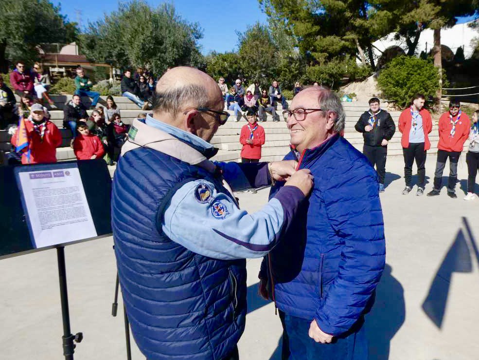 😃Este fin de semana hemos tenido el honor de acoger la celebración del 3️⃣0️⃣aniversario🎂🥂del <a href="/GSLaNucia/">Grup Scout La Nucia</a>!!🎉

🏅En la ceremonia fina, el concejal Pedro Lloret, primer teniente alcalde, fue nombrado miembro de honor‼️

👉🏻 lanucia.es/Actualidad/not…