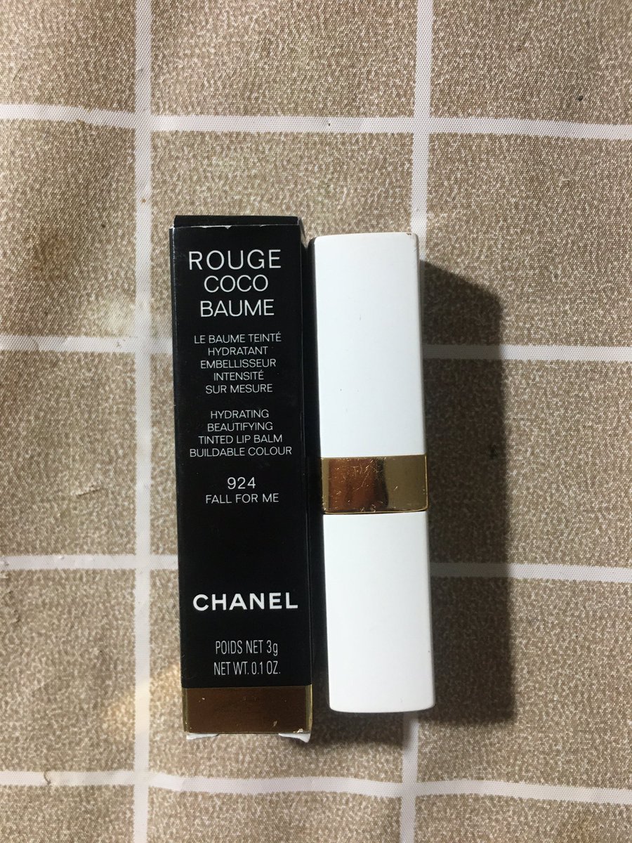 paree47's tweet photo. ส่งต่อลิปชาแนล สี 924 รุ่น rouge coco baume ซื้อมา1500 ขายต่อ700 เหลือเยอะ ต่อรองราคาได้ ส่งฟรี สีสวยมาก

#ส่งต่อสกินแคร์ #สกินแคร์พร้อมส่ง #ลิปสติก #ลิปชาแนล #ส่งต่อเสื้อผ้ามือสอง #ส่งต่อเสื้อผ้า #ส่งต่อเครื่องสําอาง #ส่งฟรี #ส่งต่อลิปสติก #ส่งต่อลิป https://t.co/lnCWwd1koT