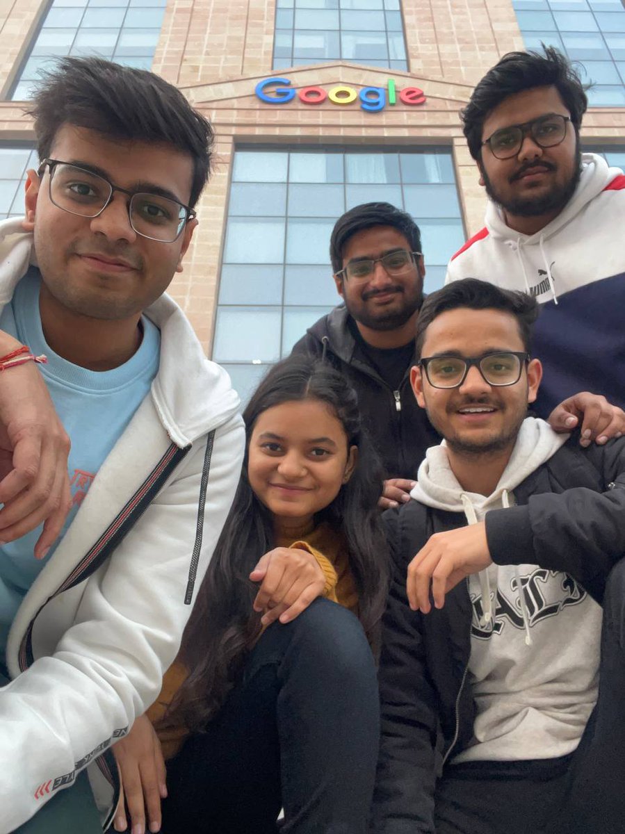 The_player_9's tweet photo. Had an amazing experience of attending the #DashDayOut  by @flutter_delhi at @Google gurugram office 🔥
Got to know about how to build and ship a package, various UX laws, assets management in #flutter and much more. 
All thanks to @knowShubhangi @Akansha2001 ❤🔥😎 https://t.co/ONtHL5MkwZ
