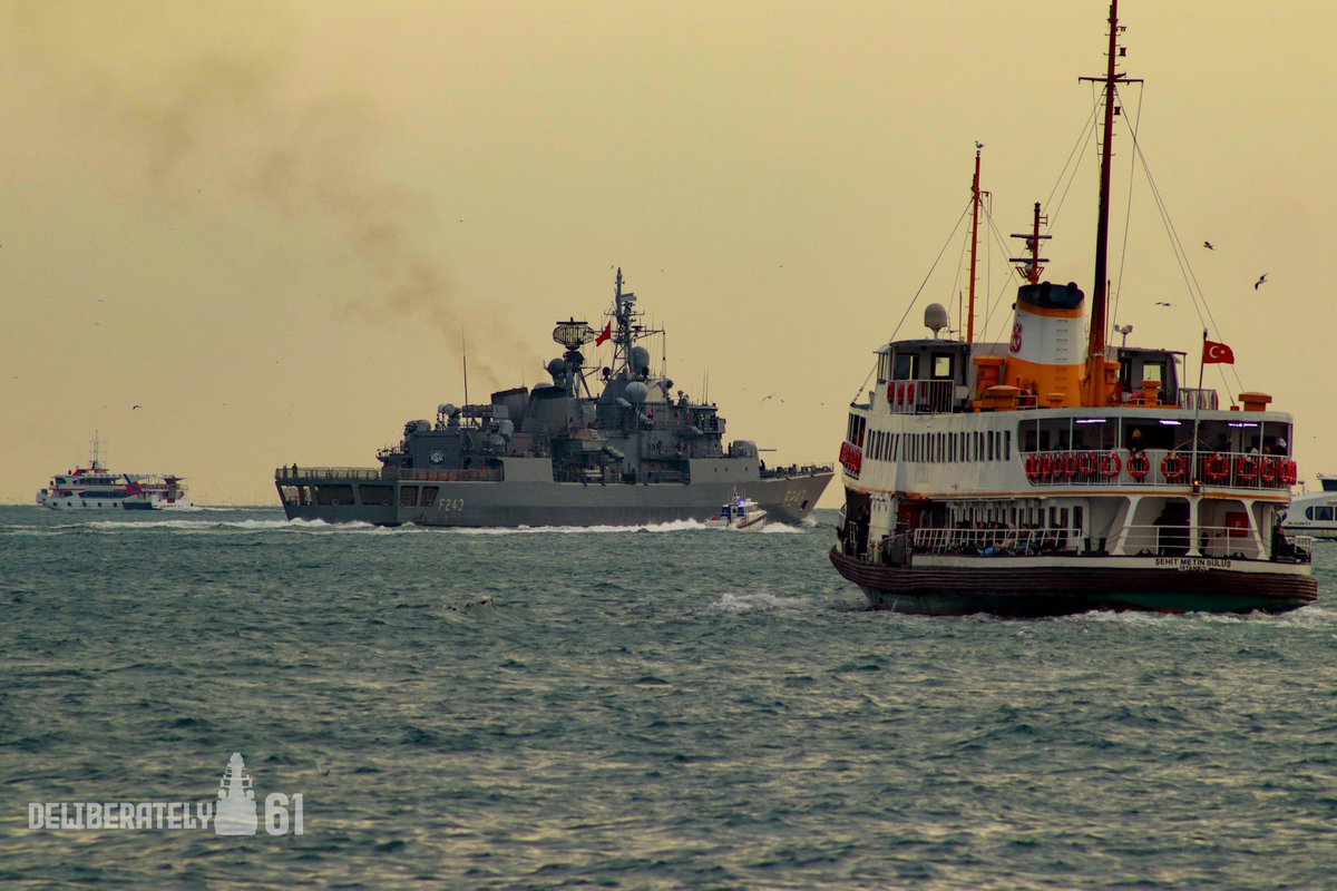 WarshipCam's tweet photo. Turkish Navy Yavuz-class frigate TCG Yavuz (F240) in the Istanbul Strait - January 23, 2023 #tcgyavuz #f240
SRC: TW-@deliberately61 https://t.co/Ai8g8kR4tp