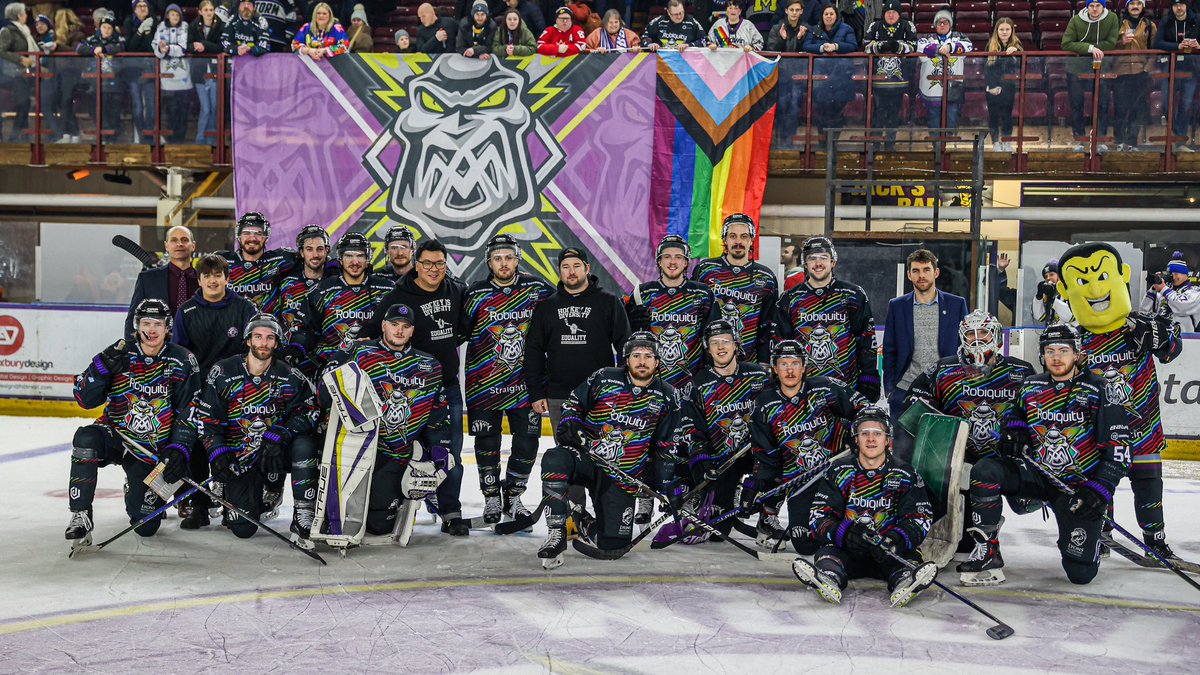 ZachSully11's tweet photo. ๐ณ๏ธโ๐๐ณ๏ธโโง๏ธ #Pride ๐ณ๏ธโโง๏ธ๐ณ๏ธโ๐
Another great #PrideWeek visibly supported by every single player around the @officialEIHL.
Thank you to all the fans and players for showing their support for inclusivity in our beautiful sport!
#LoveIsLove #HockeyIsForEveryone #LGBTAndProud https://t.co/UvQb2kVZR2