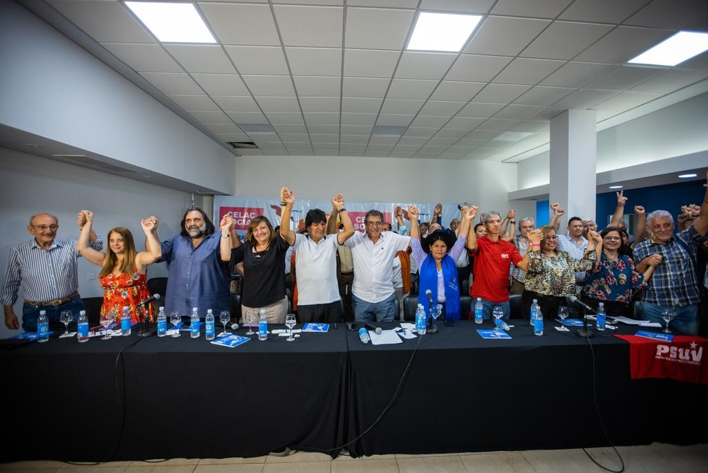 evoespueblo's tweet photo. Le recordamos a la jefa del Comando Sur de EEUU,
Laura Richardson, que América Latina no es patio trasero ni su hacienda para explotar recursos naturales. Ante la nueva amenaza intervencionista yanqui, reiteramos que los pueblos libres de la Patria Grande defenderán su soberanía. https://t.co/HqXfFgVT58