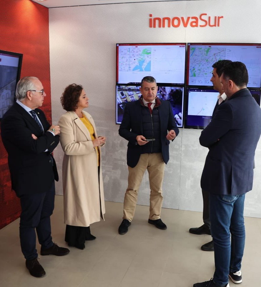 Jesus_Estrella's tweet photo. Desde @InteriorJunta del Gobierno de @JuanMa_Moreno invertimos 57M€ en la mayor #RedWifi de #Europa para los 10.200 centros públicos (colegios, centros de salud, etc.) de @AndaluciaJunta y lo mejor de todo, que será @Innovasur, una empresa de #Jaén, la que lo haga realidad. https://t.co/BOCN6MyLoW