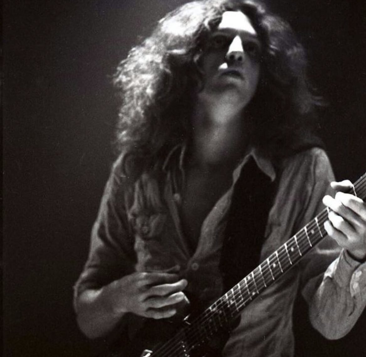 RockNRoLL_85's tweet photo. What are your two favorite songs by Lynyrd Skynyrd? #RIPAllenCollins https://t.co/0XafnRJyzA