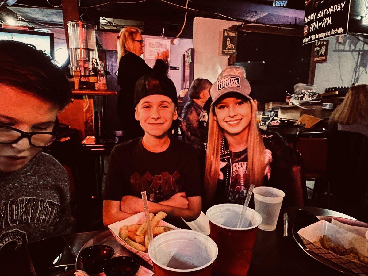 Young Nashville on the prowl. My good friend Danny brought me to a blues bar and I just loved all the soulfulness.  💙💙💙 <a href="/twinkegs/">Twin Kegs 2</a> #brooklynsummercountry #twinkegs #soul #goodtimes #youngnashville #sundaynightvibes