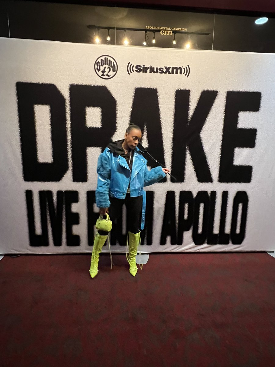 Style Check last night <a href="/ApolloTheater/">apollotheater</a> for <a href="/Drake/">Drizzy</a> 2 Day Private Concert 🎶 <a href="/SIRIUSXM/">SiriusXM</a> what a night #Drake #DrakeApollo let the video spam begins
