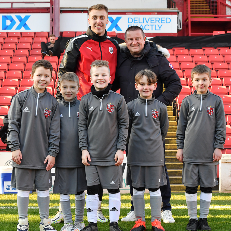 BarnsleyFC's tweet photo. 🚚 @DXdelivery picked up some 22/23 half season tickets to give out to @DMWFC...
#TogetherRed