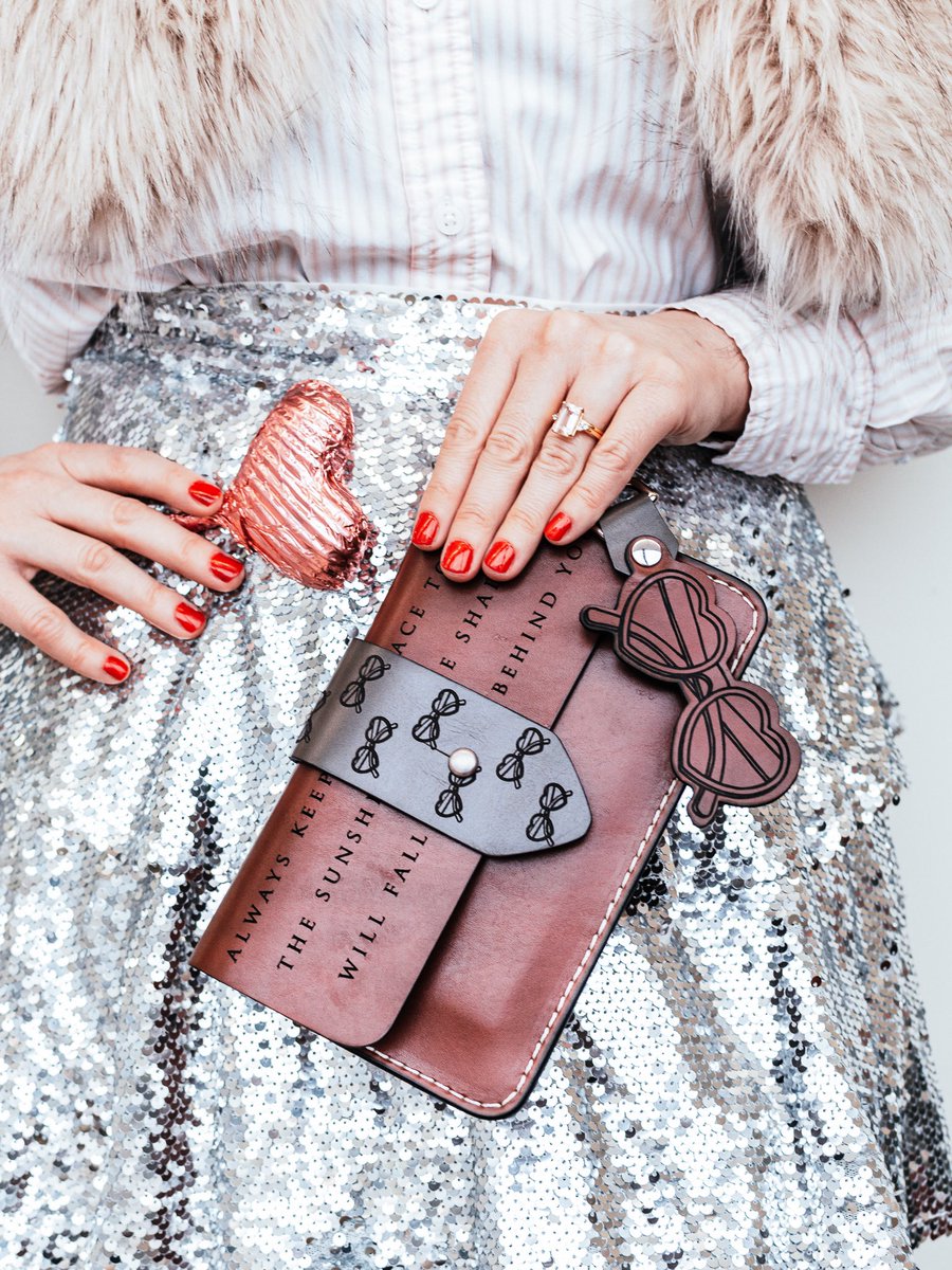 _morganrhea_'s tweet photo. The Mini Hearts Collection is here! ♥️😍♥️This limited edition collection has us swooning for Valentine’s Day! “Always keep your face toward the sunshine &amp; the shadows will fall behind you.” 🕶️🥰 #ValentinesDay2023 #gifts #handmade https://t.co/WI4q4MDDIr