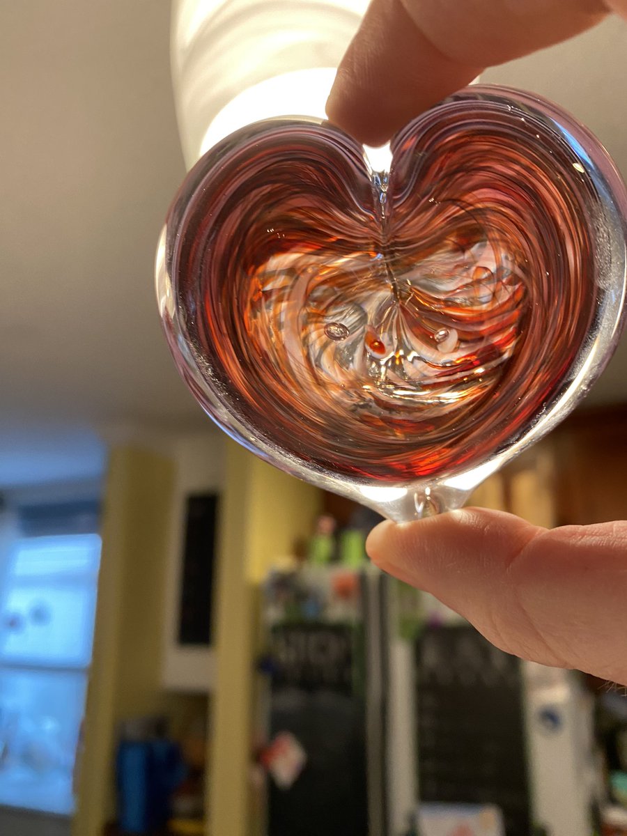 looking4rocks's tweet photo. Lucky find at Puget Park this morning! I have always wanted one of these glass hearts - I love the cause behind these beautiful glass gifts. Thank you, MissChevious Monkey! #monkeyshines2023 https://t.co/8WTwJwprEd