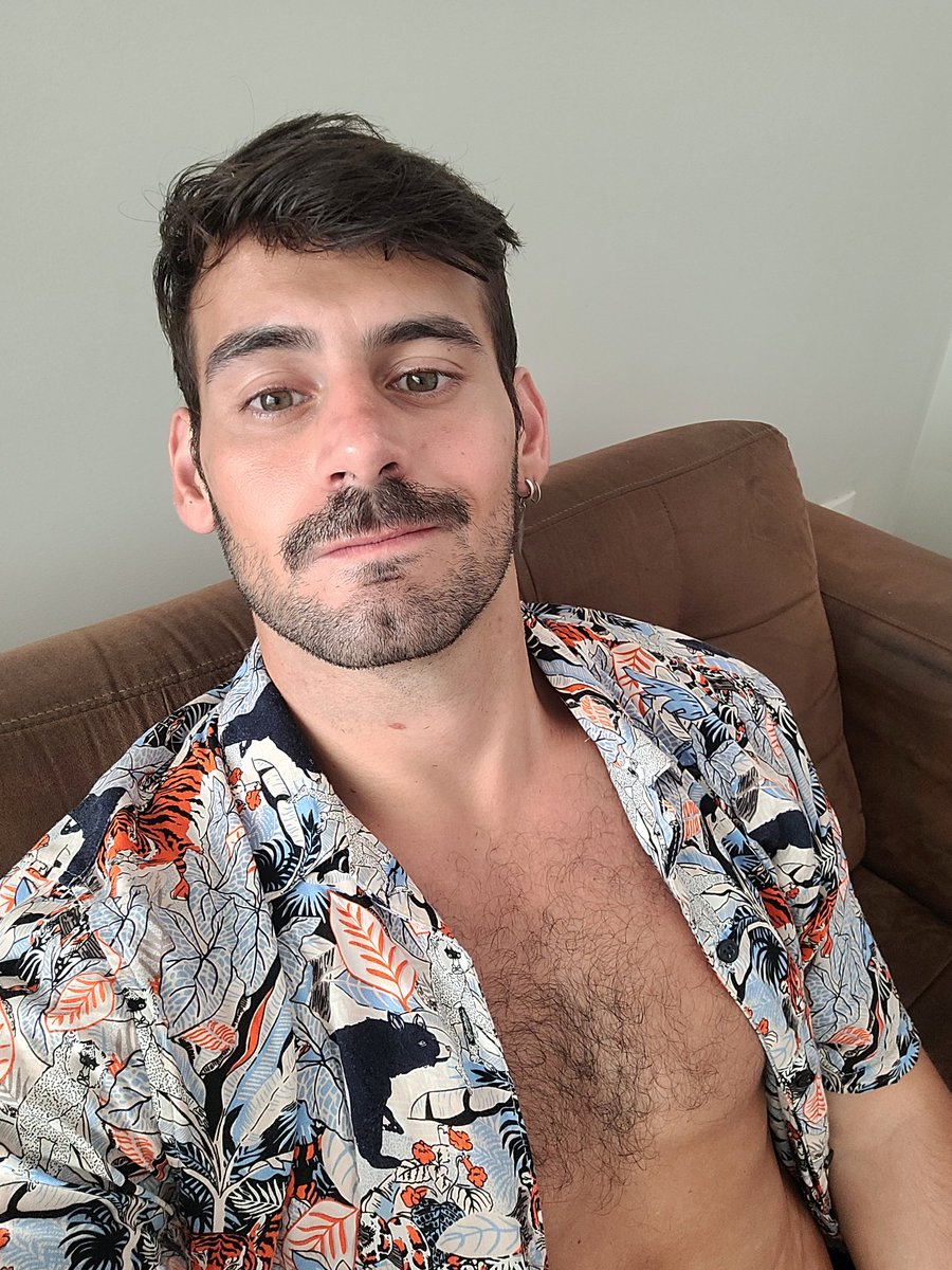 Traje puras camisas a la playa?
Claro que si