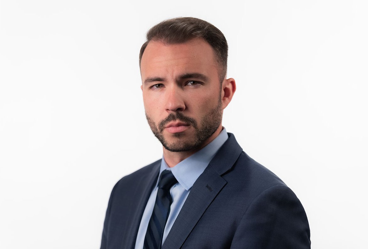 lukelastertv's tweet photo. Today is officially launch day for CBS News Detroit. A long-anticipated announcement for our new news team over here in Detroit. For the past 6 or so months I've been back in the communities I grew up in reporting on the stories that impact Detroit and the surrounding cities. 1/3 https://t.co/PgX7cdN7Ye