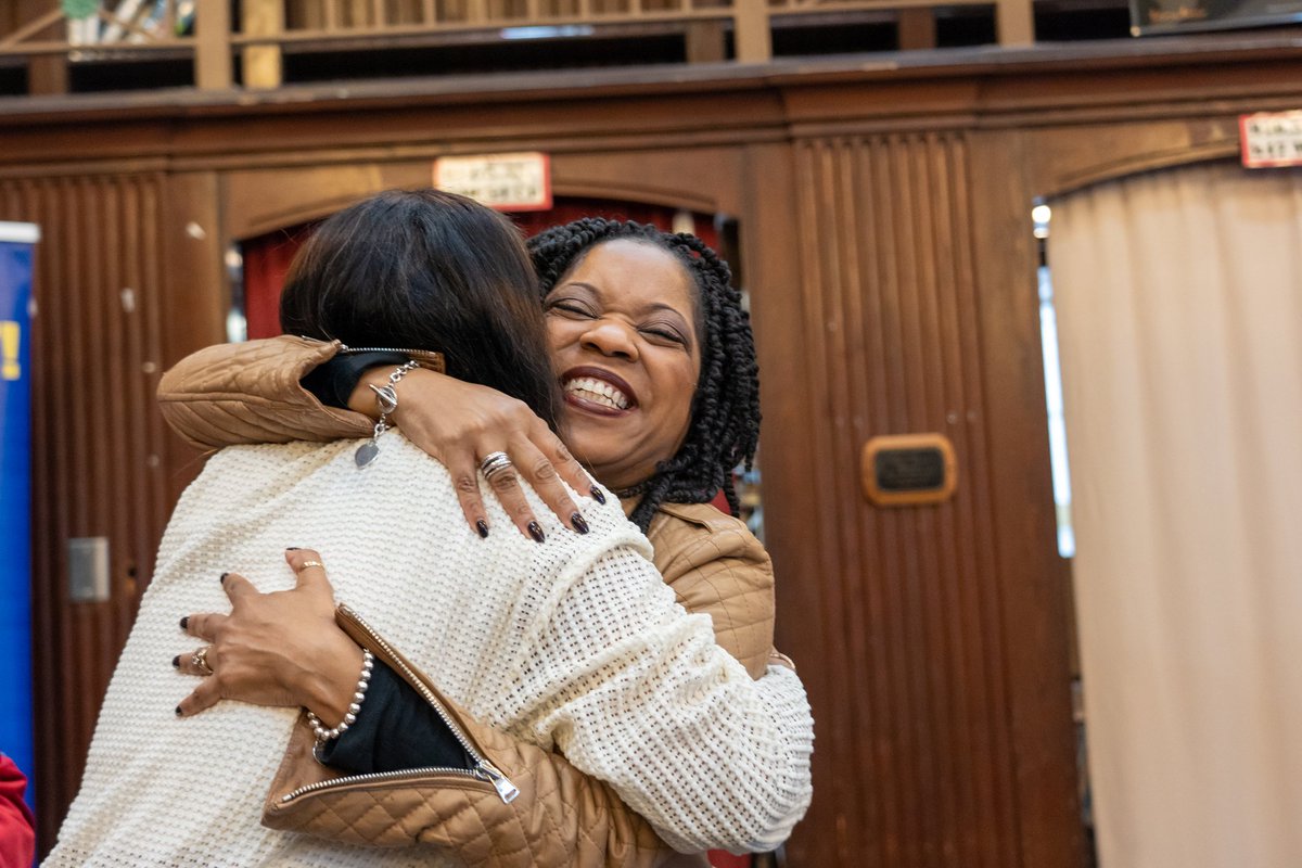 IamCPS's tweet image. The faces say it all. Join us in congratulating Helen Dawit from Western Hills High on being awarded the Marian Spencer Scholarship from @uofcincy!