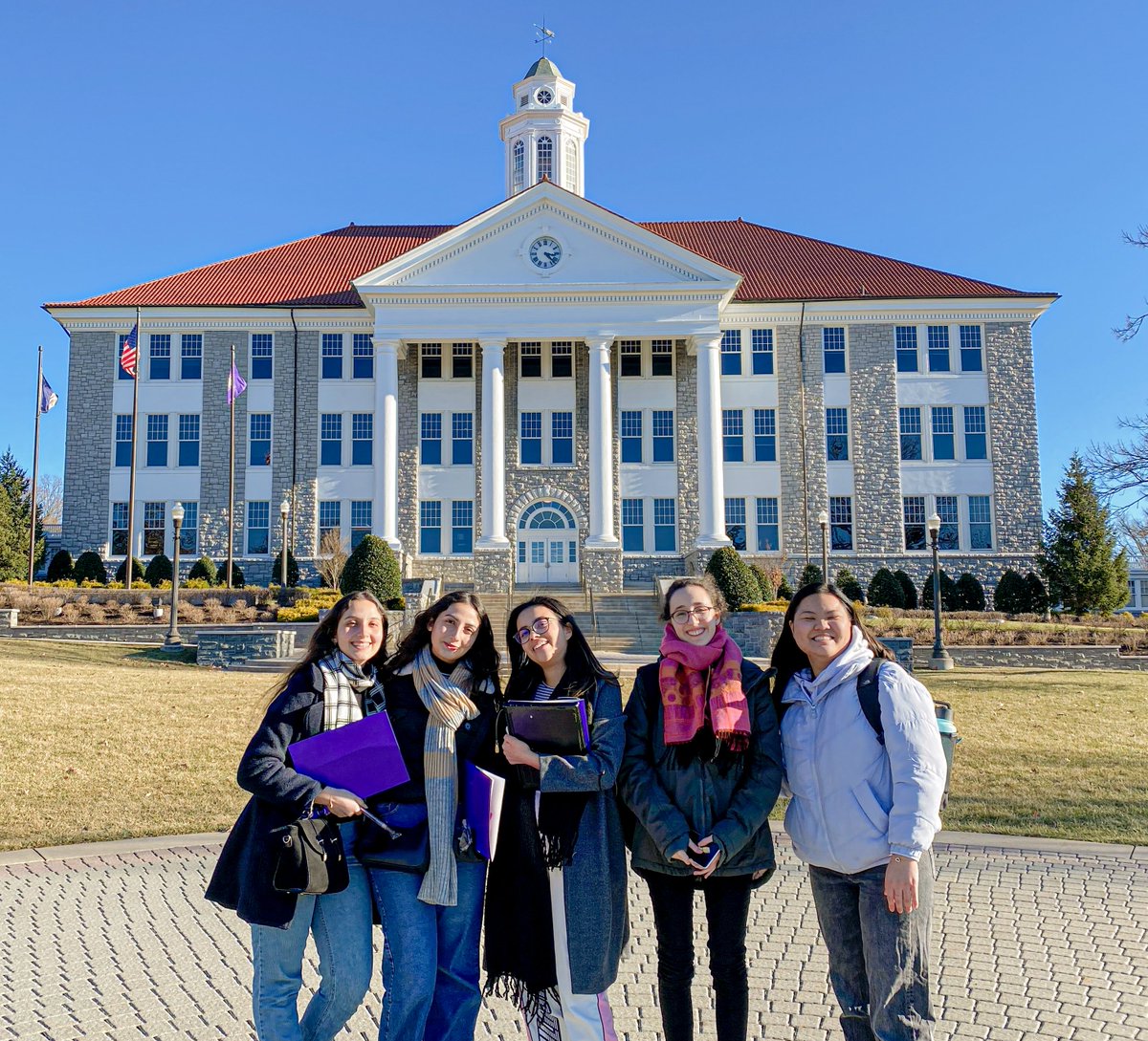 A warm welcome to our exchange students: Rimona, 
Rewa, Meriem, and Hiba!💜🇸🇾🇻🇳🇹🇳🇩🇿🇺🇸
<a href="/fhi360/">FHI 360</a> is a leader in designing international exchanges that promote leadership &amp; global collaboration. We are honored to host this amazing group of #GlobalDukes. Thank you to our Linker, Tam!