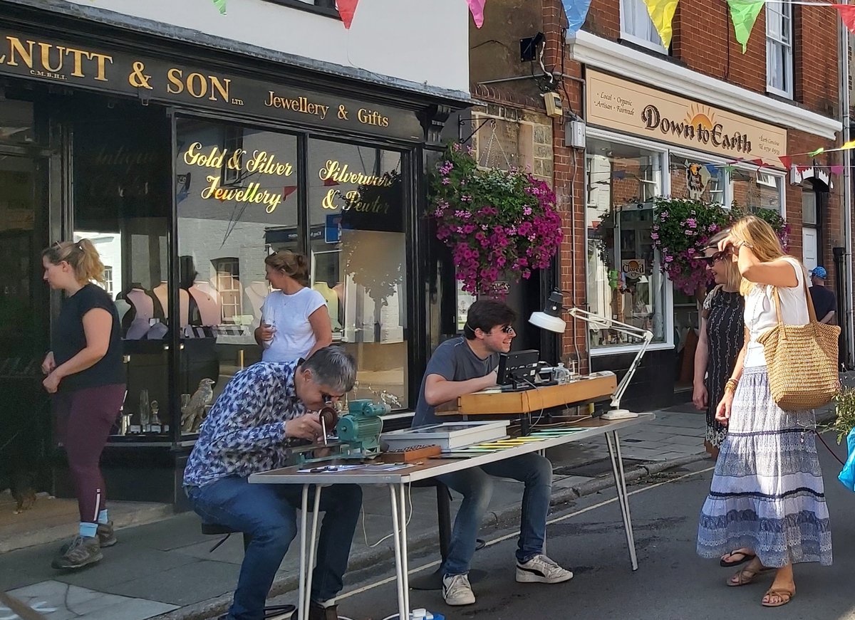 littlecogs's tweet image. It's been a journey for all of us @littlecogs of @allnuttjeweller &amp;amp; our #watchmakers, #clockmakers &amp;amp; #apprentices have all achieved accolades. We all continue to pass on skills through teaching, lectures, community events, articles &amp;amp; an accessible archive. Thanks for coming along