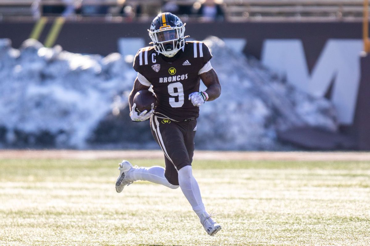 Very blessed to receive an offer from Western Michigan University! @CoachDenham1 @SWiltfong247 @IndianaPreps @HSEFootball @PrepRedzoneIN @Bryan_Ault @IndyWeOutHere