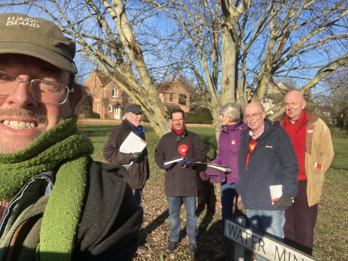 CalneLabour's tweet image. Really good doorstep session in some welcome sunshine today in Calne Chilvester &amp;amp; Abberd ward, ahead of the town council by-election on Tuesday 7th February. Lots of support for Labour Candidate John Boaler. #Calne #labourdoorstep