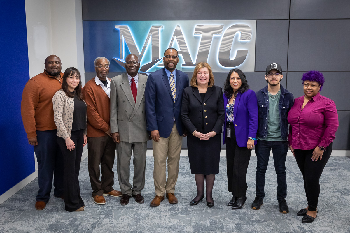 matcmilwaukee's tweet photo. Thank you to everyone who attended the DEI breakfast honoring Dr. Martin Luther King Jr. Friday, January 20, at the Downtown Milwaukee Campus. Students and employees heard from special guest speaker Dr. Cedric Burrows, Marquette University Associate Professor. https://t.co/omJtHK5UXP