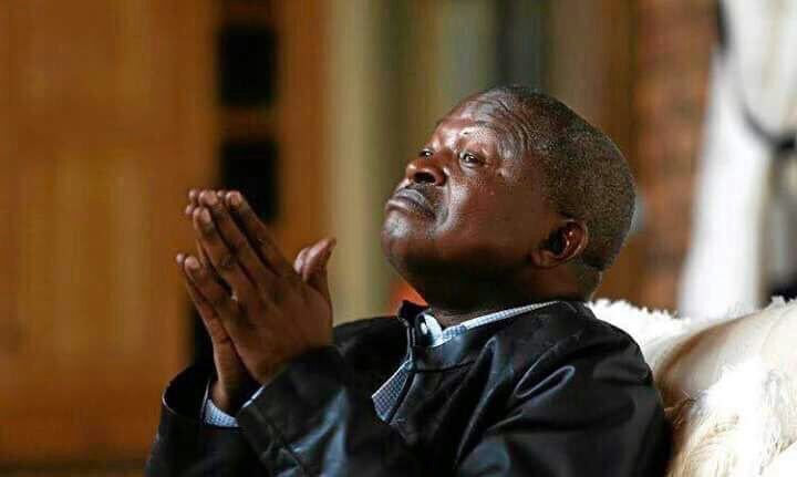 @ByoFinest The "hardest" thing about being from Kwa-Bulawayo..

It's to walk into a police station and be 'ordered' to speak in Shona.

It's to walk into a gorv building and be 'served' in Shona

It's to walk into a hospital and be 'served' in Shona.

.... should l go on.