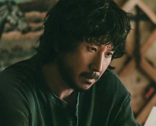 #LeeSungyun, who successfully returned to the small screen after 3 years since JTBC's #CivilWarofProsecutor, which ended in 2020, is expected to continue on the screen. The movie #LandofHappiness depicts the story of a person caught up in an incident that shook modern history +