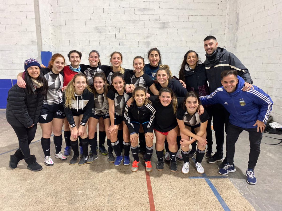 facamoldes's tweet photo. Un año más. El mismo compromiso, las mismas ilusiones, un mismo escudo.
La satisfacción de encontrarnos en el  lugar de siempre. Ahí estaremos... https://t.co/uWC3Qg8nXT