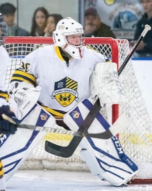 SIHSH0CKEY's tweet photo. Senior forward Johnny Rodgers, Junior forward Dario Piazza and Junior goalie Nolan Francis have received main camp invites to the Bismarck Bobcats of the NAHL. #AMDG https://t.co/OzqJ1CraPb
