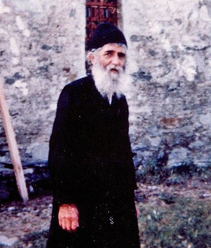 orthodoxwords's tweet photo. "Give thanks to God for everything. Try to be manly. Pull yourself together a bit." -St. Paisios the Athonite https://t.co/CGX8NS5MbR