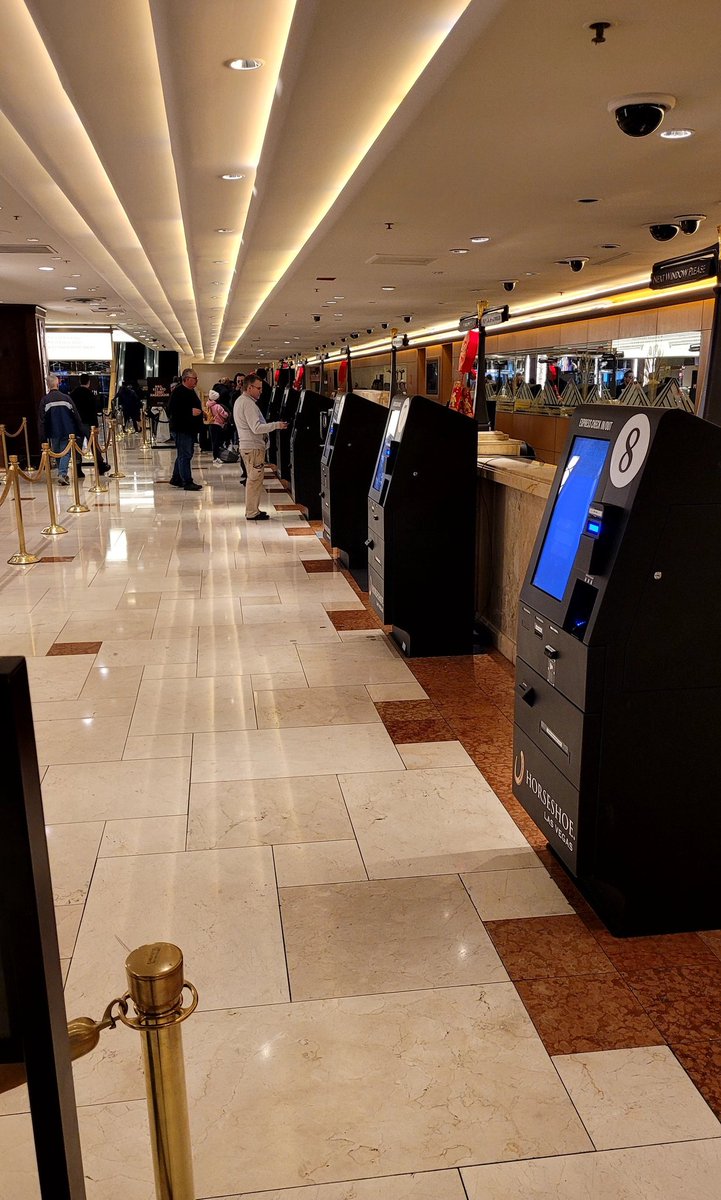 Wolfgang Paco on Twitter "RT JacobsVegasLife Vegas Hotel front desk