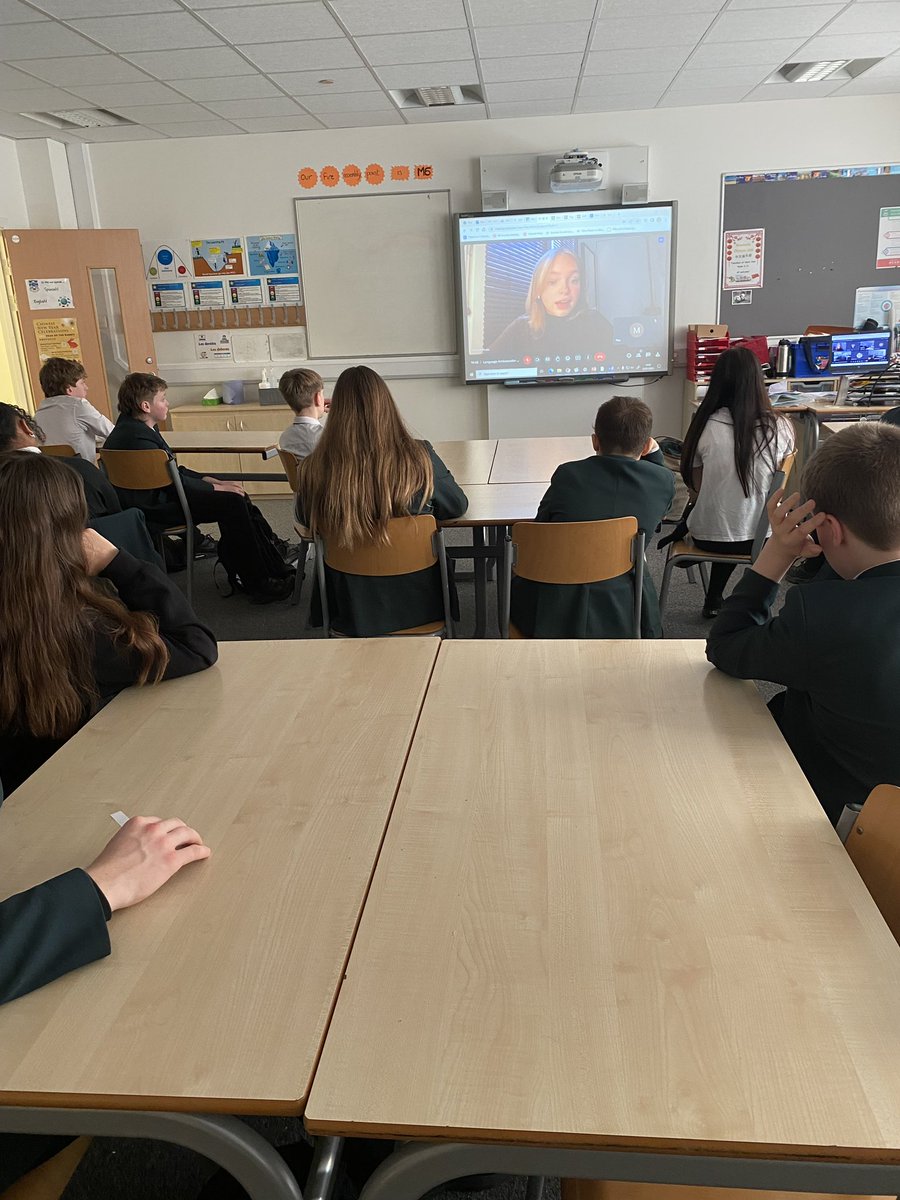 CultsML's tweet photo. A huge “merci” 🙏 🇫🇷 to our fantastic Language Ambassadors. Hannah and Ramya (both former CA pupils) were inspirational in telling us how language skills have made a difference in their respective law and marketing studies and careers, and generally in their lives! #lovelanguages https://t.co/J0g3i52GMg