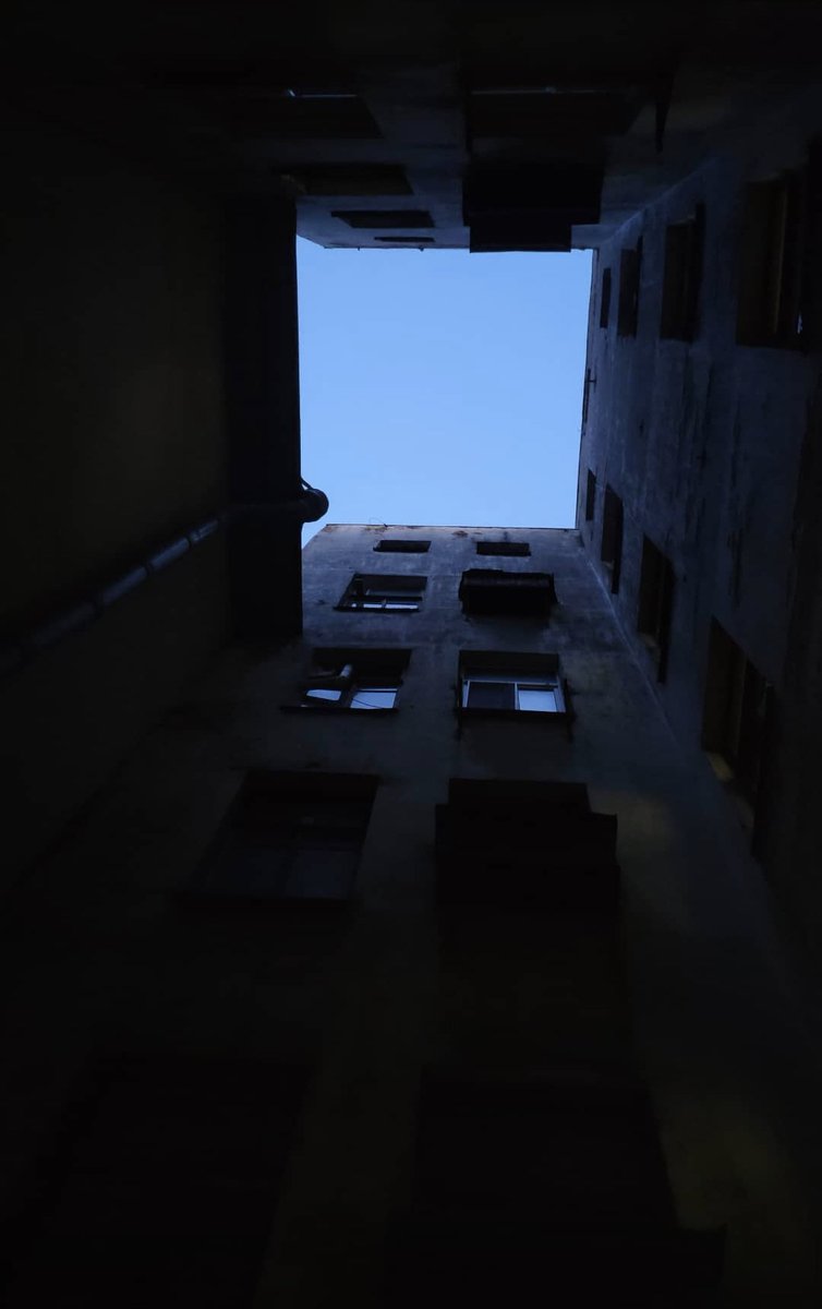 новенькая on Twitter: "шароёблюсь в сумерках по переулкам под агату ...