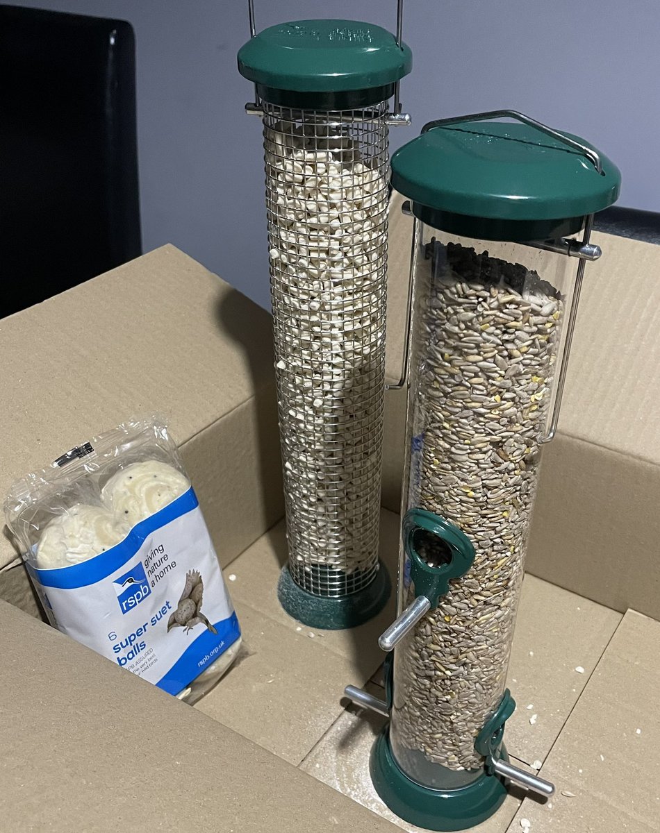 serivett's tweet photo. Got my Big Garden Bird Watch kit ready for #thebiggardenbirdwatch @Natures_Voice https://t.co/MF2wxJFHeu