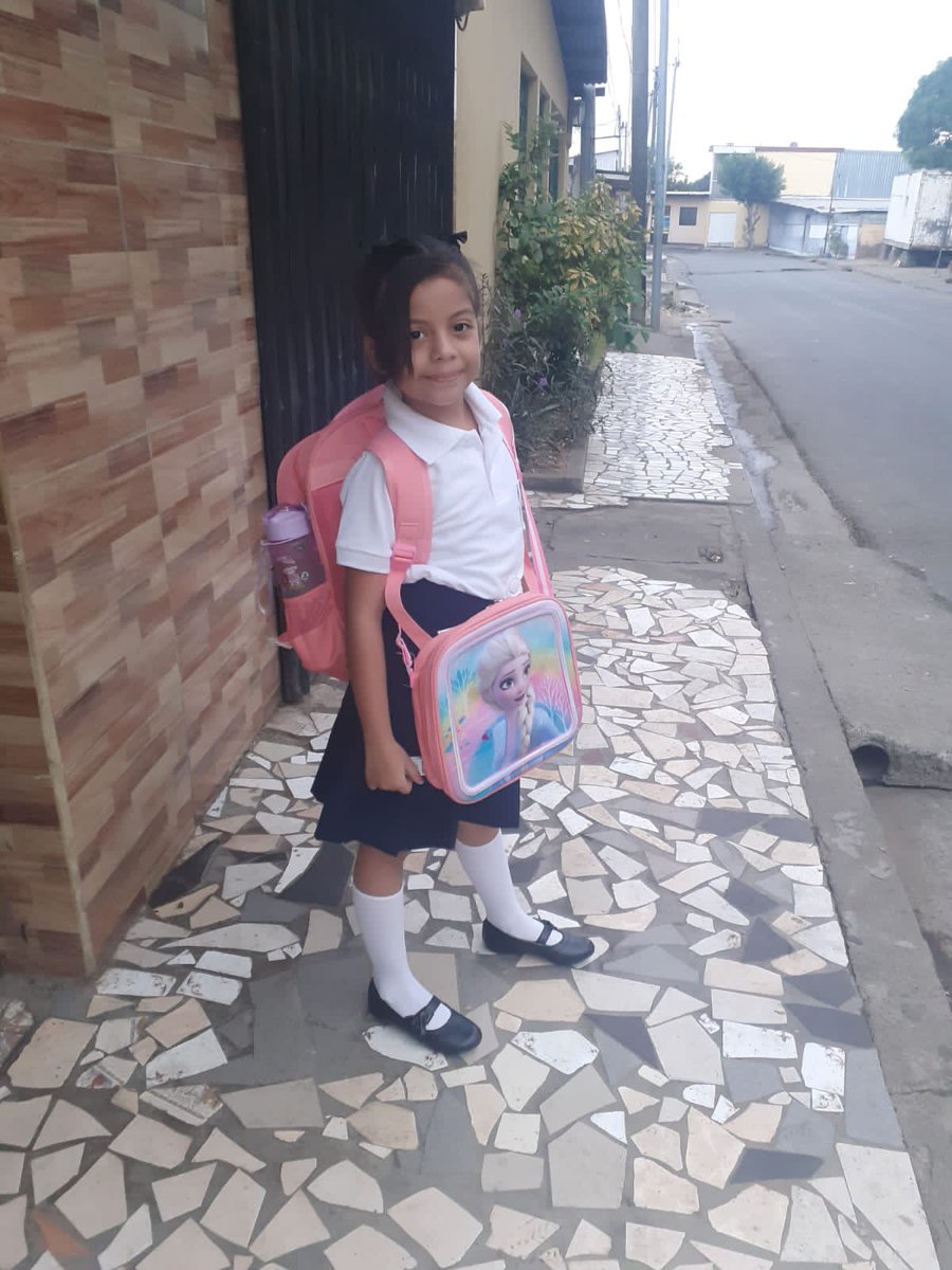 A clases feliz inicio de año.
En paz y armonia, nuestros hijos e hijas salen adelante.
#AClasesVidayEsperanza 
#Nicaragua