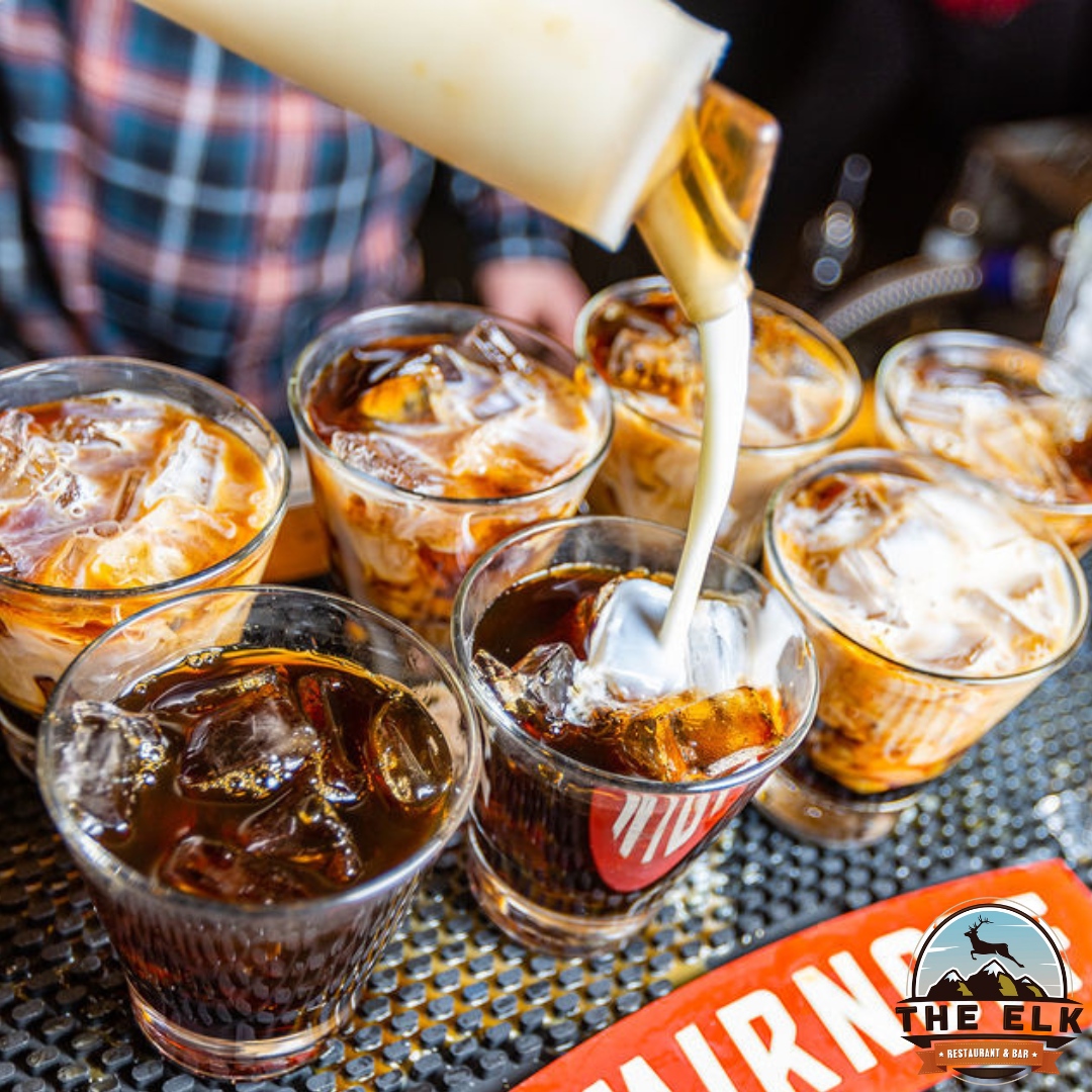 ElkOarsman's tweet photo. With drinks so good, you'll thank us from the bottom of your glass. 🥃
.
.
.
#ElkandOarsman #TheElk #Banff #Restaurant #Bar #FamilyFriendly #SportsBar #Pub #CasualDining #PrivateFunctions #RoofTopPatio https://t.co/ONyURPILxT