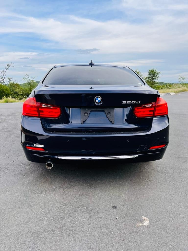 ghostdhliwayo's tweet photo. BMW 320D
F10 model
2014 year of manufacture 
Automatic transmission 
Diesel Engine 
Recent import
98 026 km mileage 

$13 800 USD 
Call/App 
0776358490 

📍 Harare CBD inspired by #AndrewTate #zim #zimbabwe #harare #wearezimbabweans #GodsPlan #hustle #business #news https://t.co/QvKktY0KtL