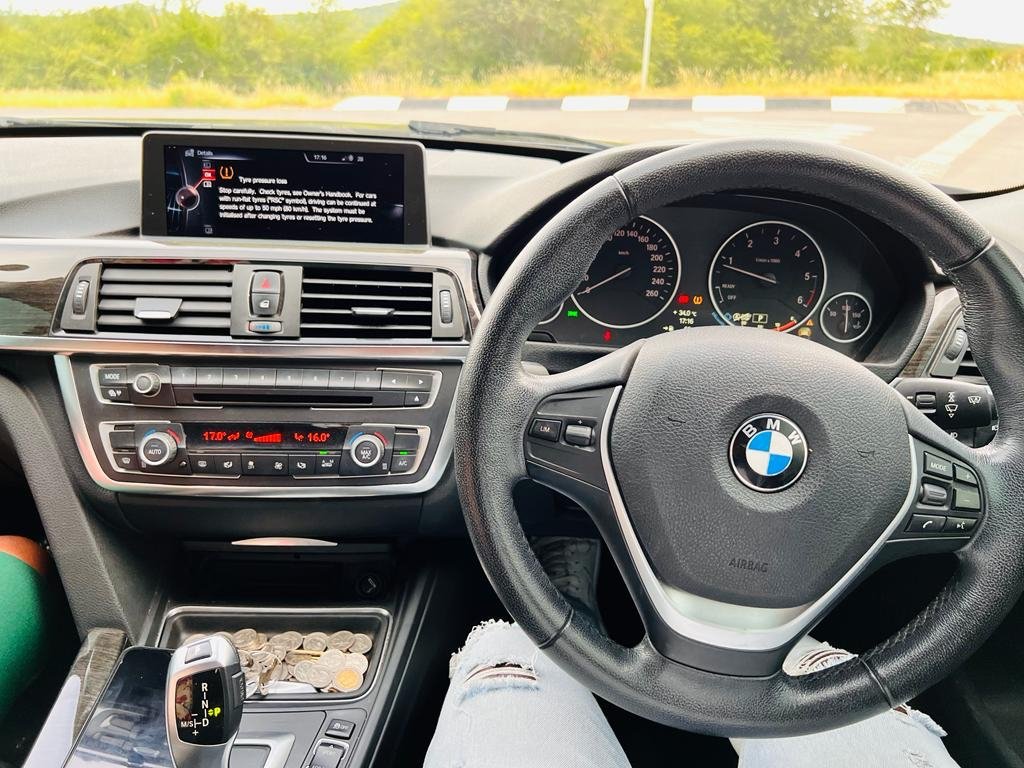 ghostdhliwayo's tweet photo. BMW 320D
F10 model
2014 year of manufacture 
Automatic transmission 
Diesel Engine 
Recent import
98 026 km mileage 

$13 800 USD 
Call/App 
0776358490 

📍 Harare CBD inspired by #AndrewTate #zim #zimbabwe #harare #wearezimbabweans #GodsPlan #hustle #business #news https://t.co/QvKktY0KtL