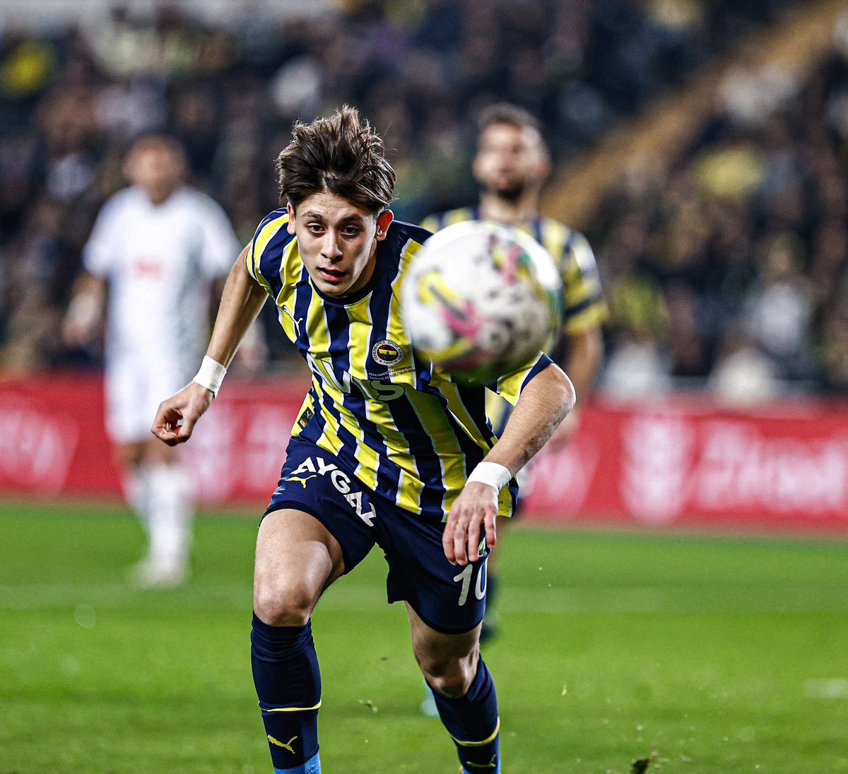 Arda Güler, kadrodaki isimlerden ne kadar kötü oynayabilir?