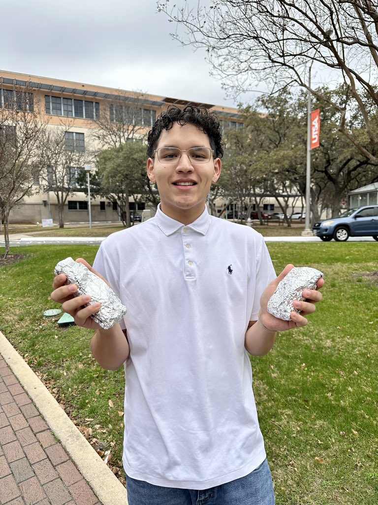 UTSADining's tweet photo. ‘Runners, did you know that Rising Roll now serves breakfast tacos? 🌮

Visit Rising Roll, in the Student Union, to try out their four different types of breakfast tacos! Choose between egg and cheese, sausage and egg, bacon and egg, or cilantro and egg. 😋 https://t.co/fzHxyJZuJ2