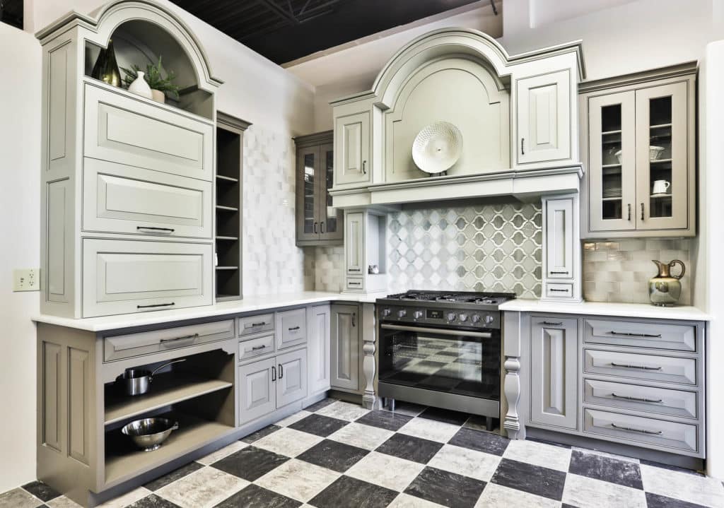 CallierThompson's tweet photo. You have an open invitation to step inside our ever-changing showroom to get a feel for your next remodel. We’re here to help 9-5 M-F and by appointment Saturday! https://t.co/grEklj6Y1k https://t.co/fH2gnO7DQC