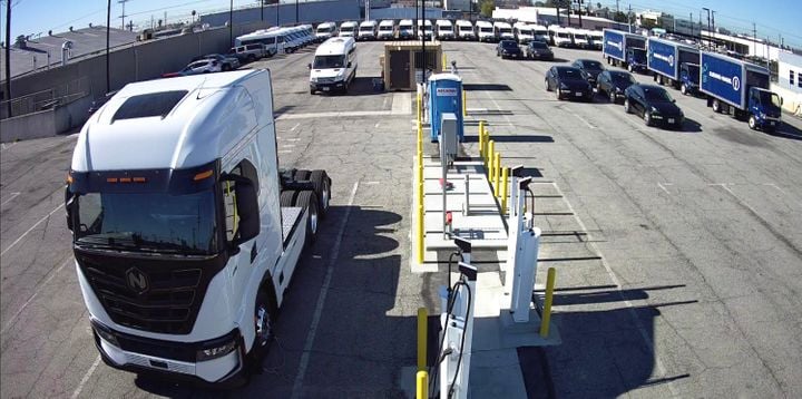 ACTExpo's tweet photo. Fleets can ease into #electrification using @ZeemSolutions’ fleet-as-a-service model. With a monthly payment, #fleets can lease #EVs, find parking and charging solutions, and more.

Learn more via @AutomotiveFleet: https://t.co/y3TFyP9mQ9
 
#sustainability #truckingindustry https://t.co/pPFxw2bojN