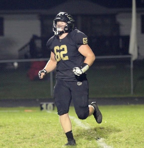 Recruit2Illini's tweet photo. Henry Engel, a 6-3, 260-pounds defensive lineman from Lena-Winslow, will take an official visit to Illinois this weekend. 
#Illini // #HTTO // #famILLy https://t.co/mLnzC2tGf6