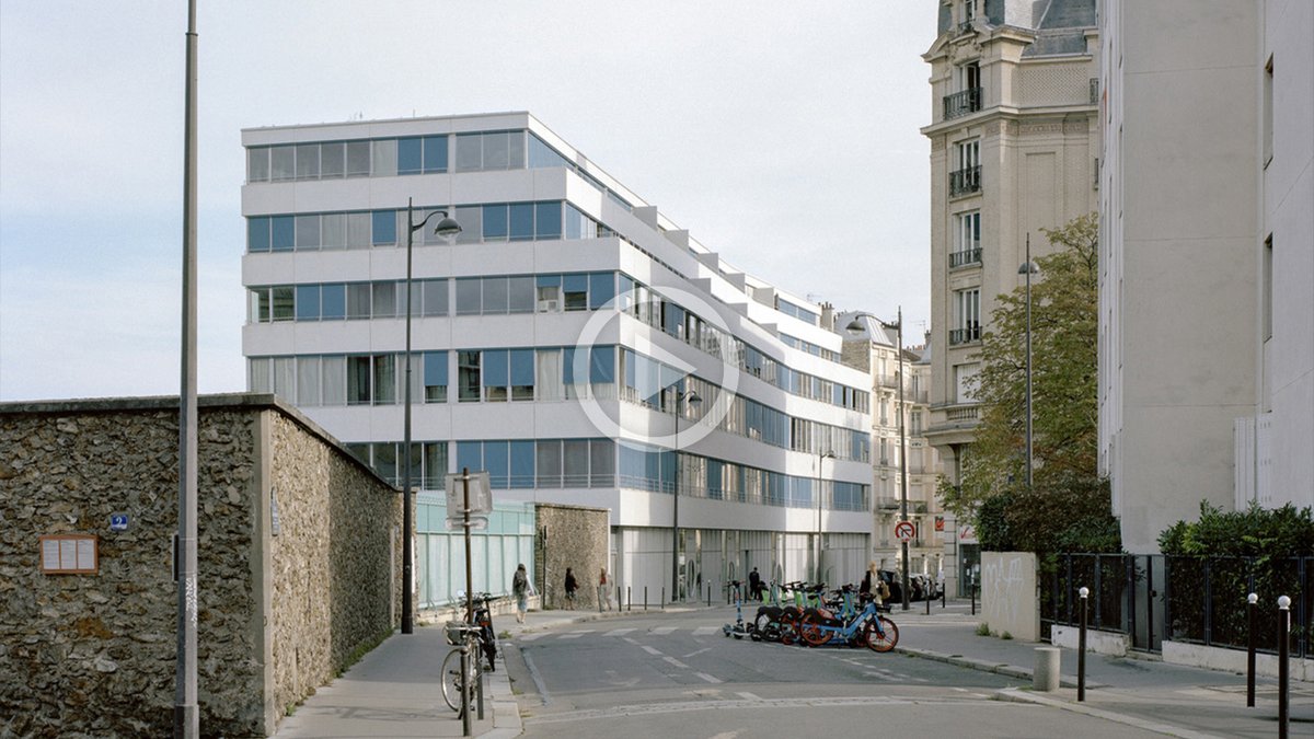 PavillonArsenal's tweet photo. [Paris Architectures] 🎥 #86 Logements sociaux et poste de commandement de la ligne 6 du métro, Paris 13. Maîtrise d’ouvrage: @RATPgroup /Habitat /Real Estate - Maître d'oeuvre: DATA architectes. @PavillonArsenal @AnneeZero Voir le film👉 https://t.co/9mKV9XK8FQ 📷Maxime Delvaux https://t.co/1FaVRRdyzT